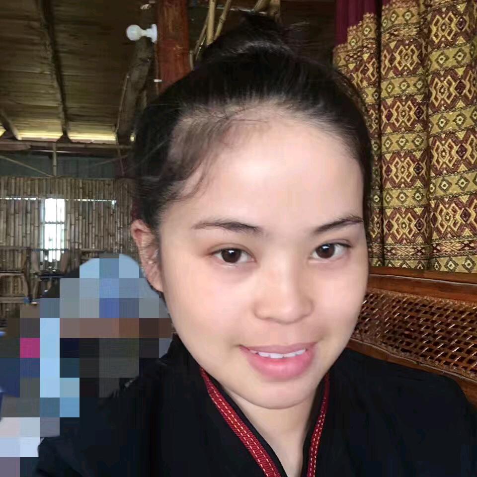 迎宾楼夜孔雀  .  小玉