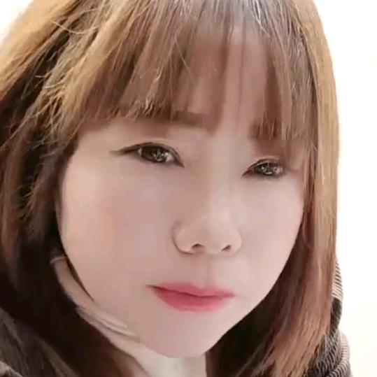 专业美发0/0给您打造出非凡的气质