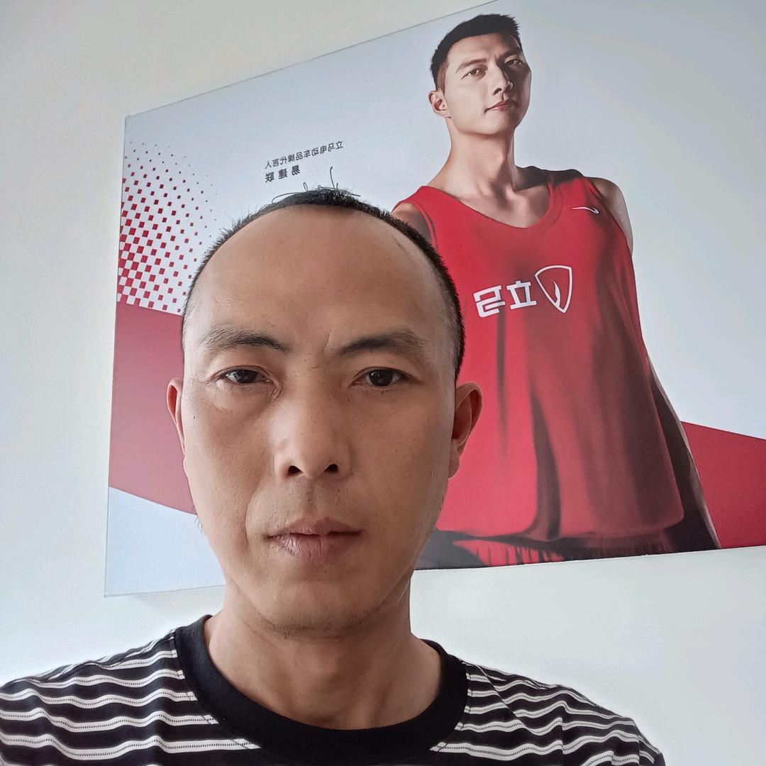 周矶立马电动车