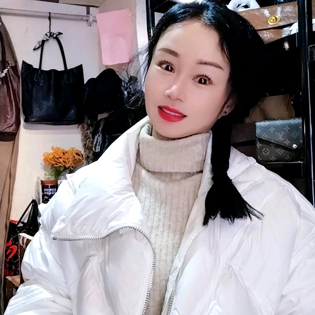 黄州包姐。（每天下午15：50开播）