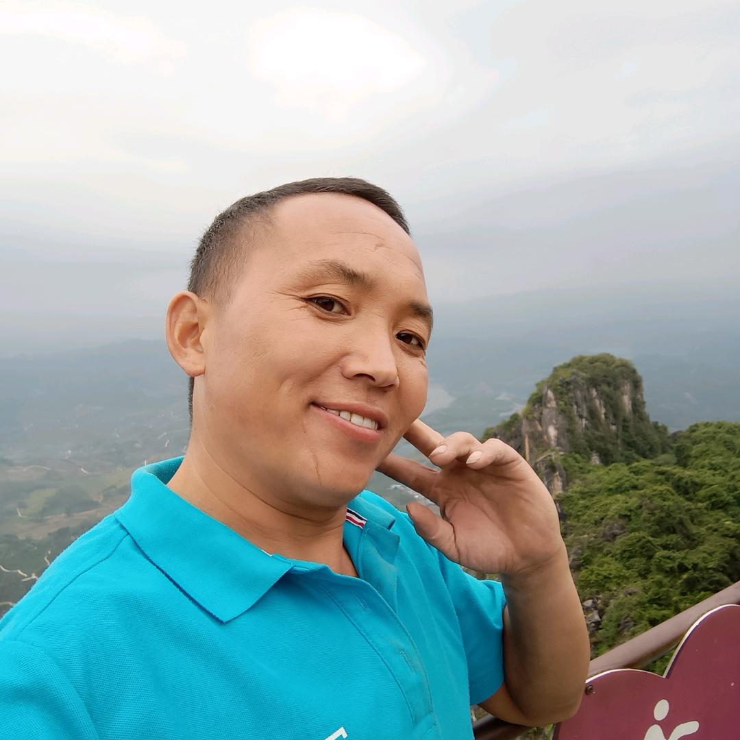 小郑，车长4米3.宽2米4、5到15吨！