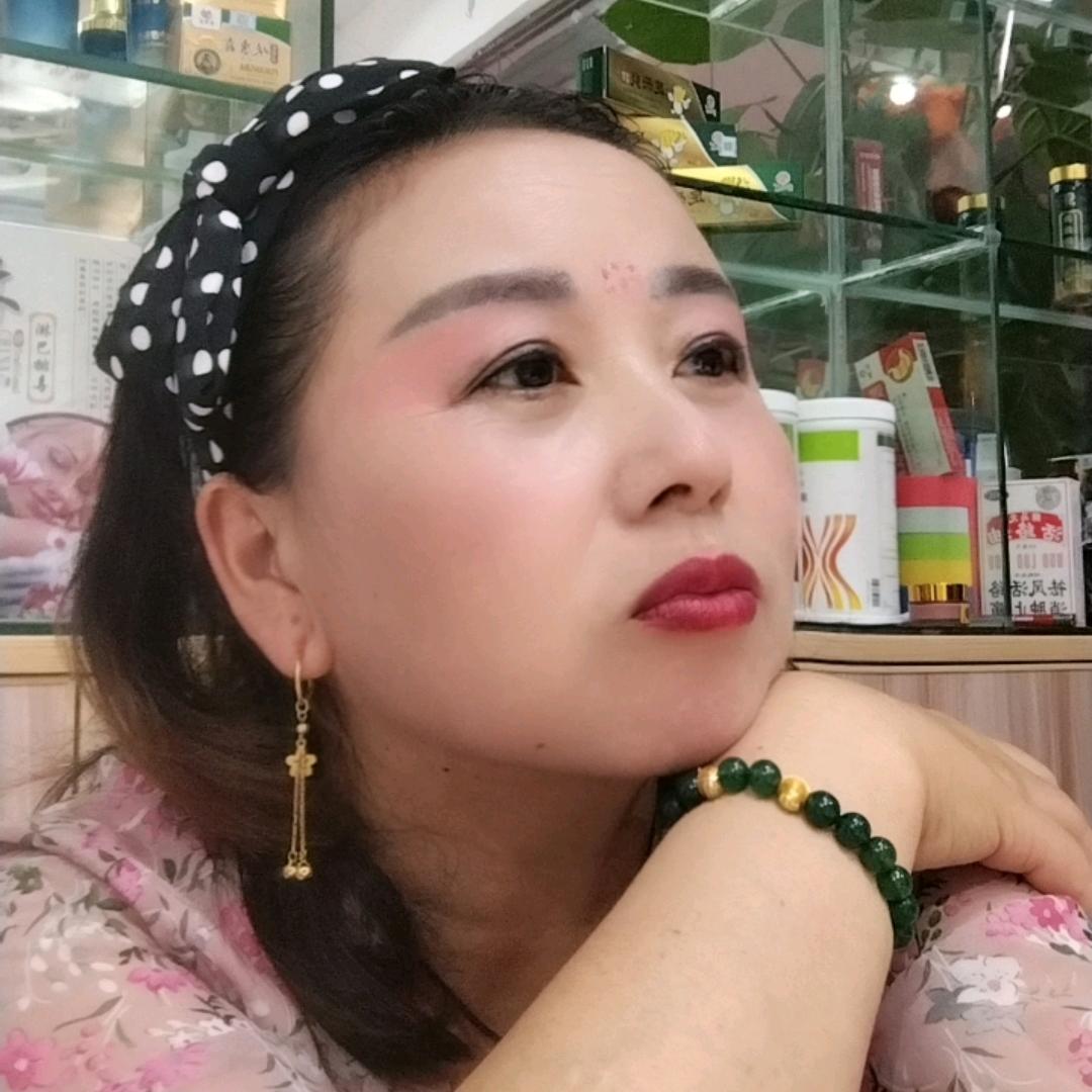 阳戏覃梨