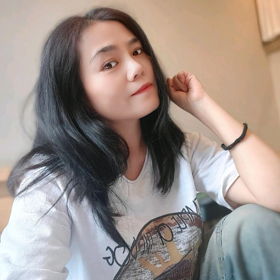 玫瑰|｡･㉨･)っ♡