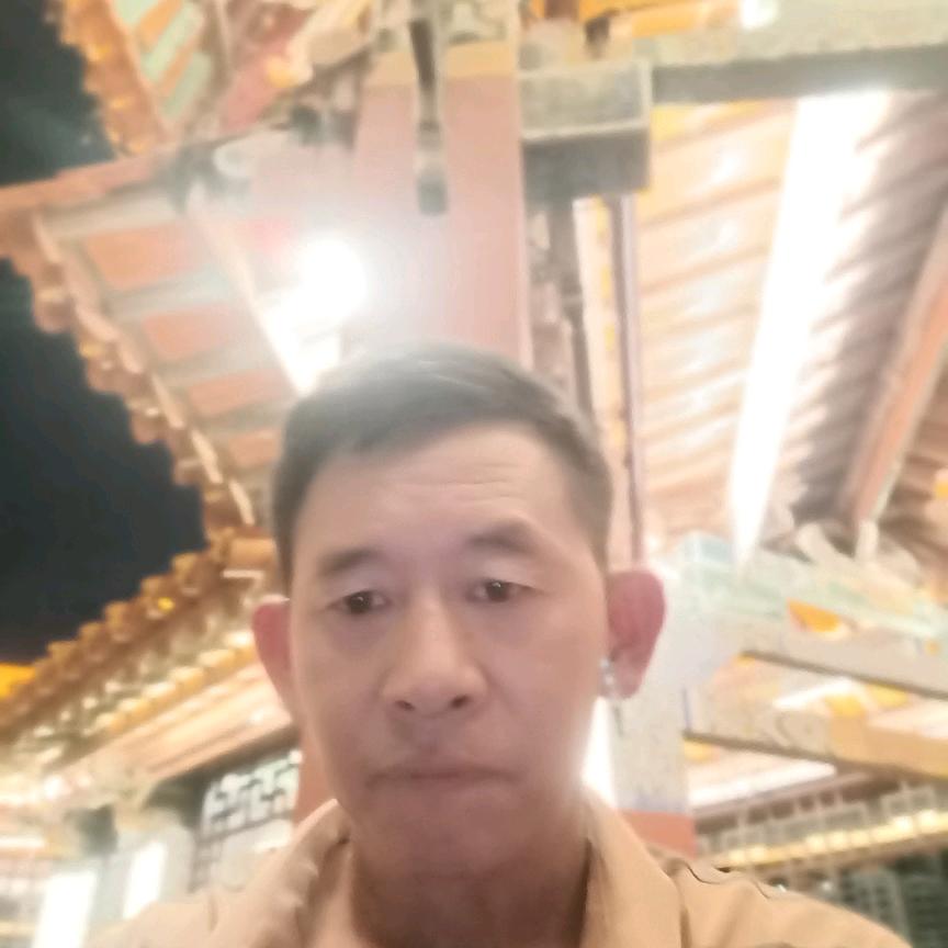 洪明