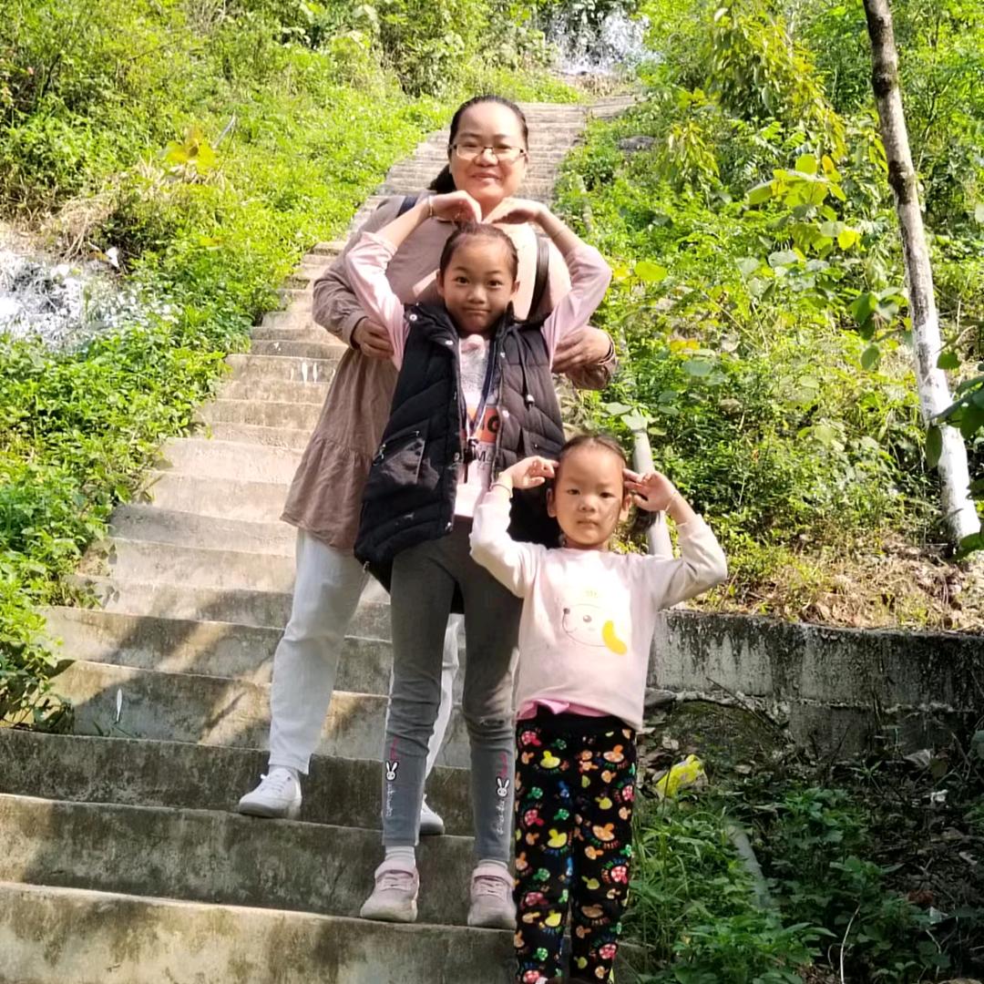 丽丽丽丽