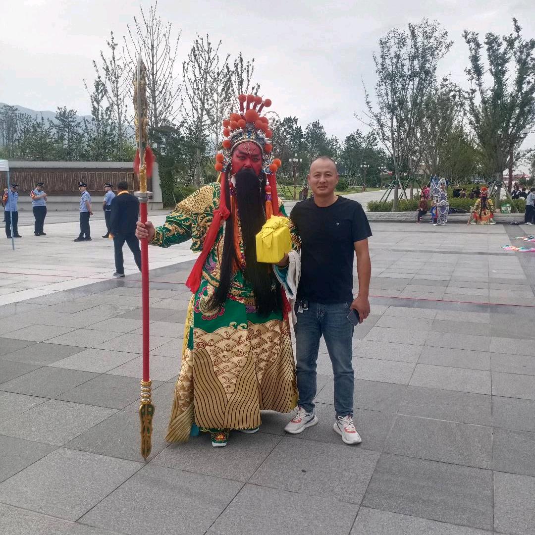 任涵行