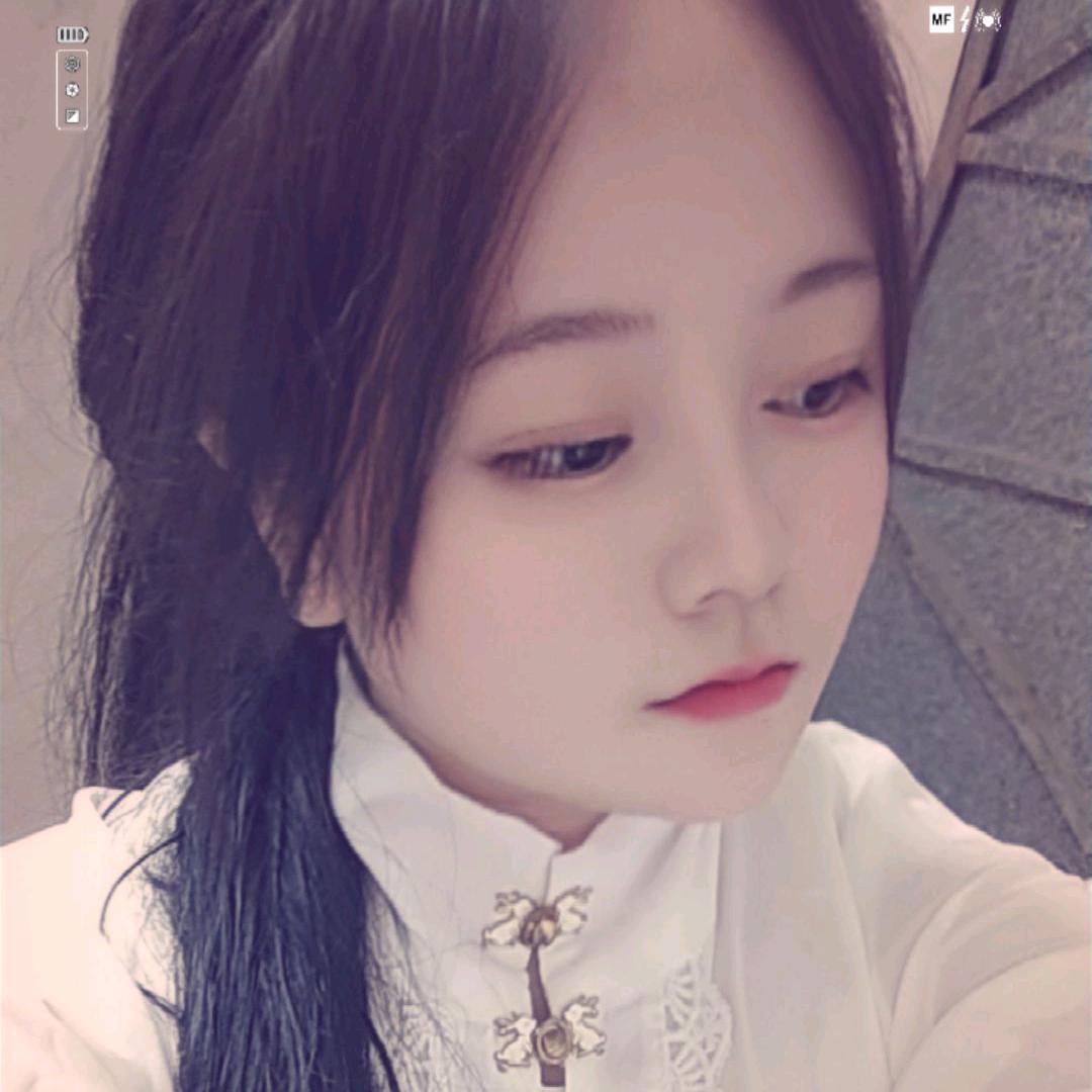 ℋ♡ᵕ̈眉间笑乄眼中泪