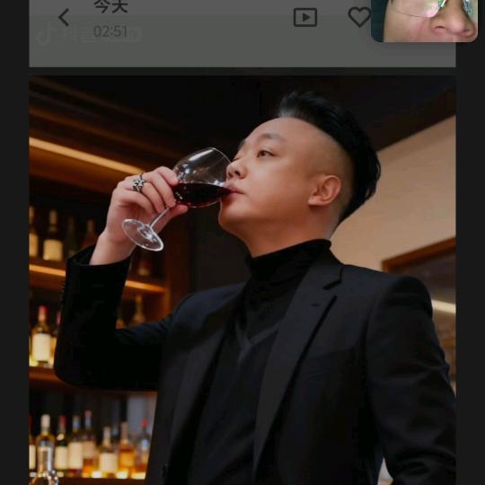 吕龍飛