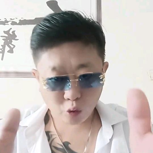 海中有只虎