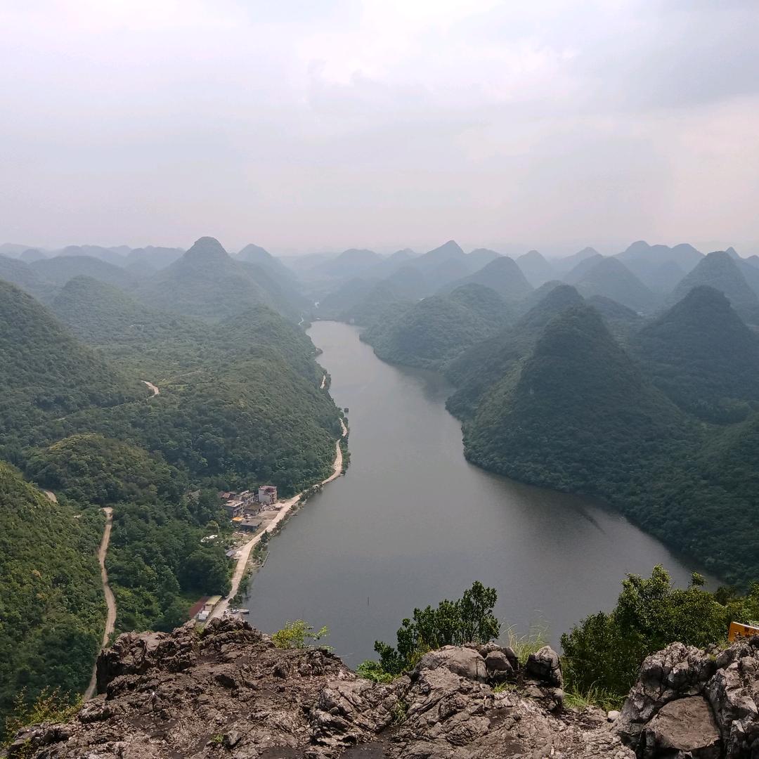 突出工地特色