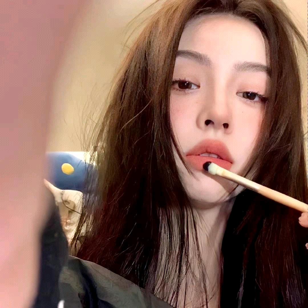 婷婷爱穿搭