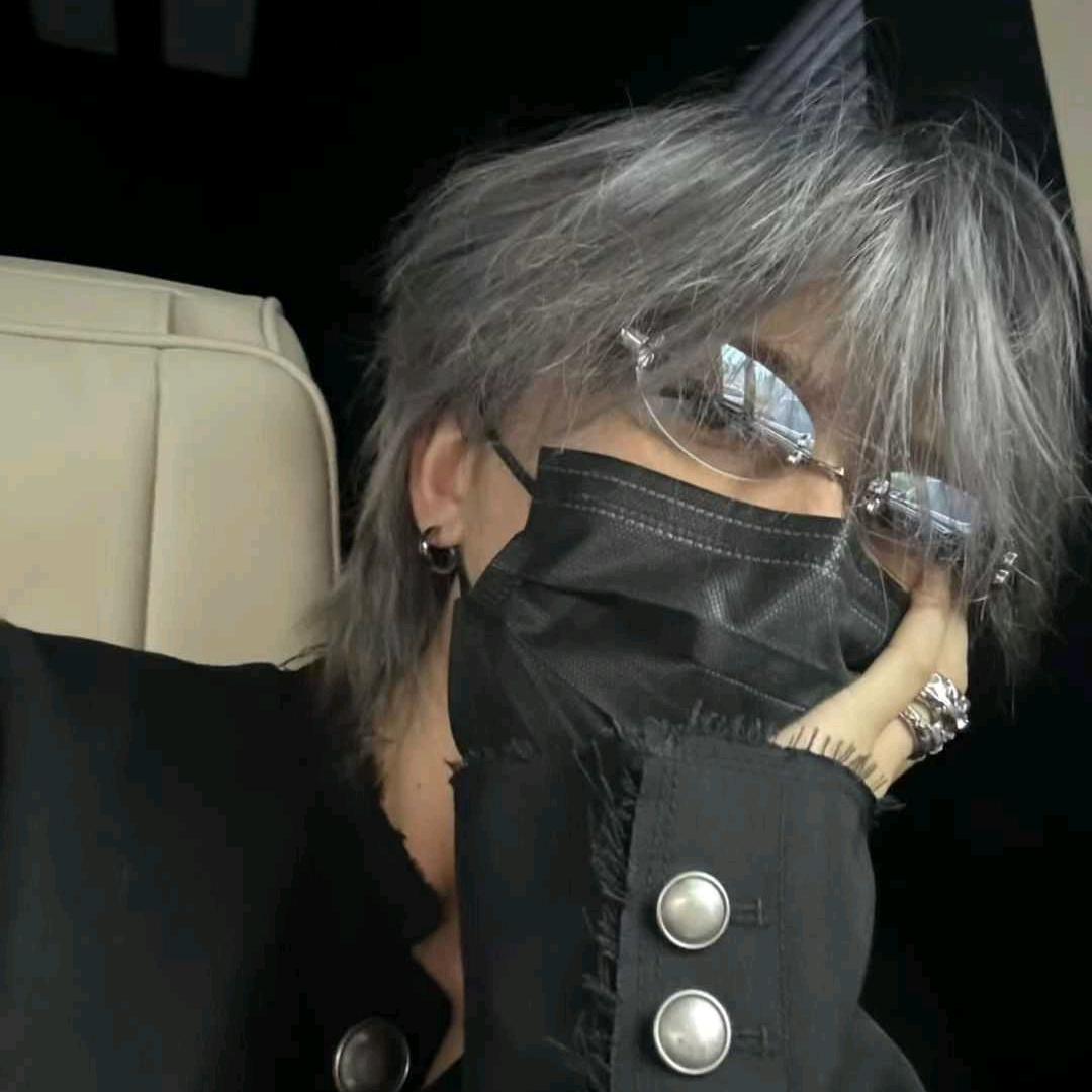 困成了菜团子🩵🩷