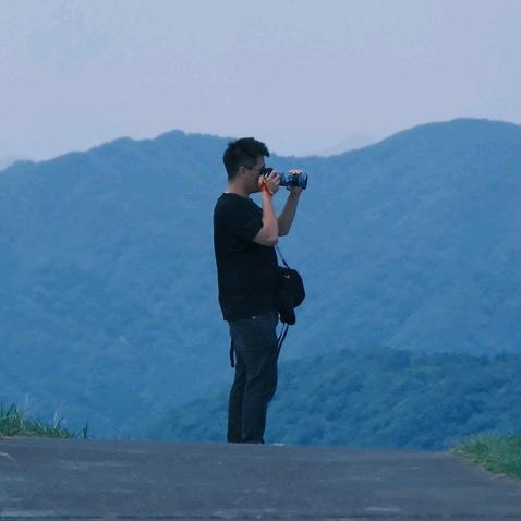 不论居士