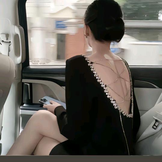 LOVE🌺🌹黏人的小妖精👻👠🐍