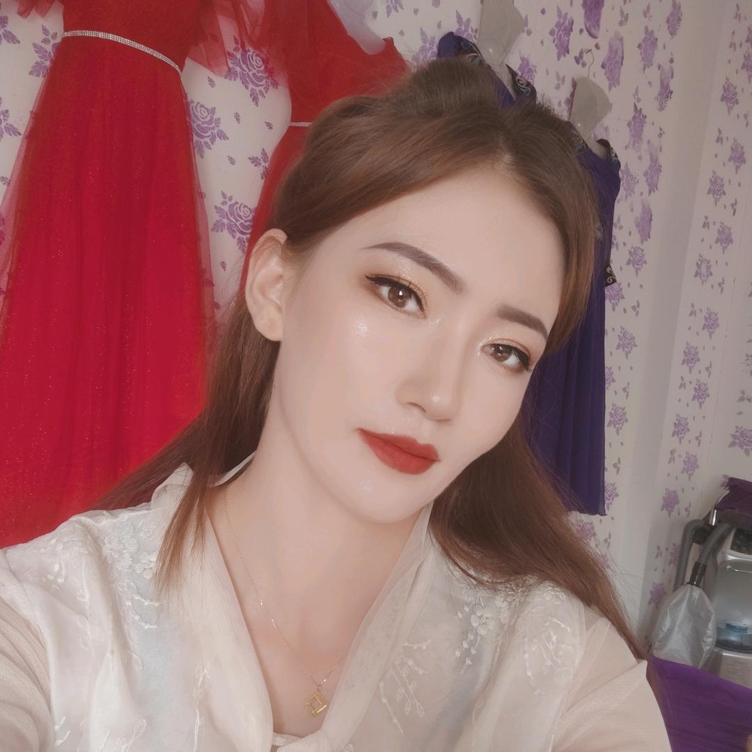 麦尔耶姆 化妆理发💋💋💋💇🏻