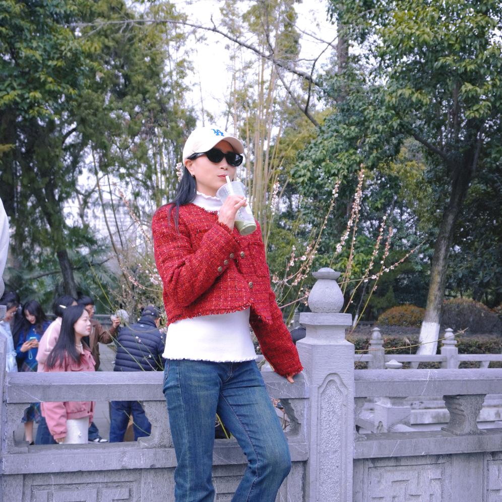 芳（73年牛🐮）