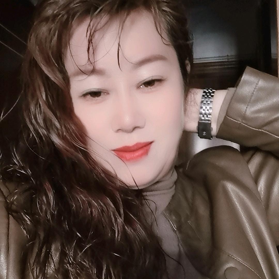 彩裙飘飘