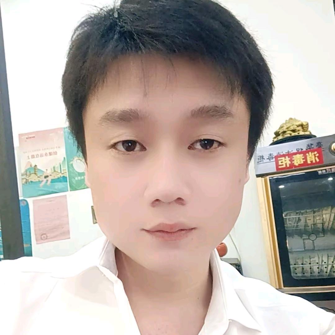 ಇ᭄笑而不语࿐