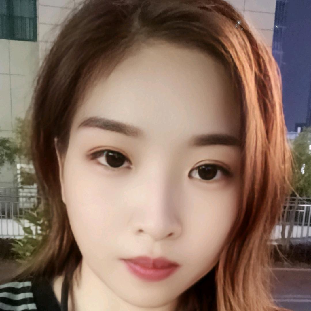 奕彤