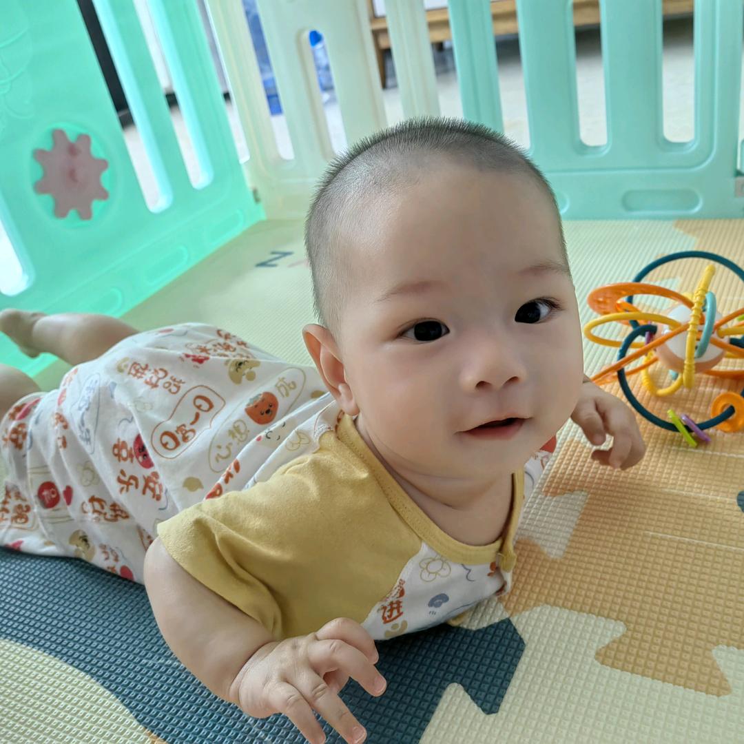 快乐的小力哥！