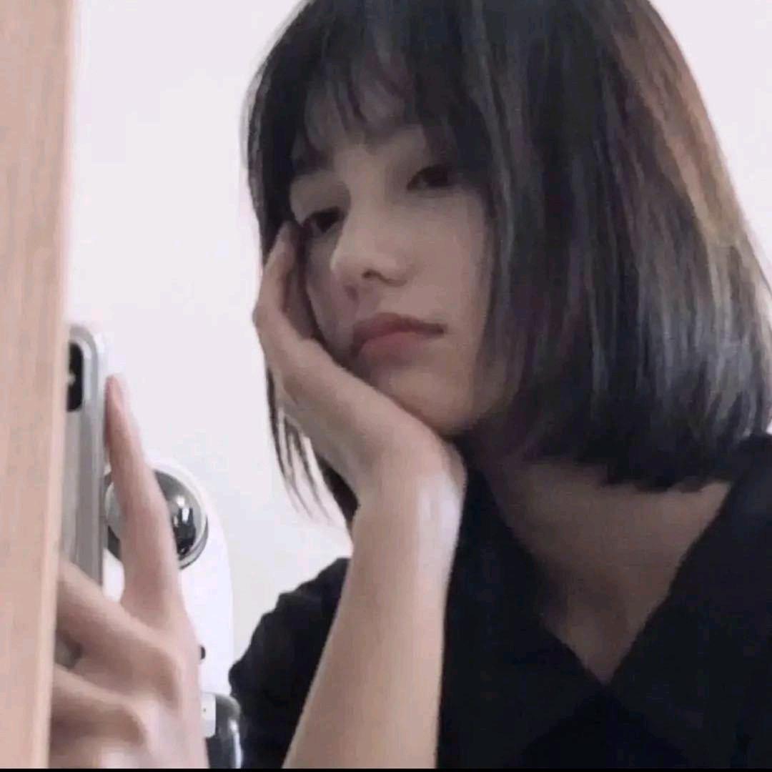 丫头-爱穿搭