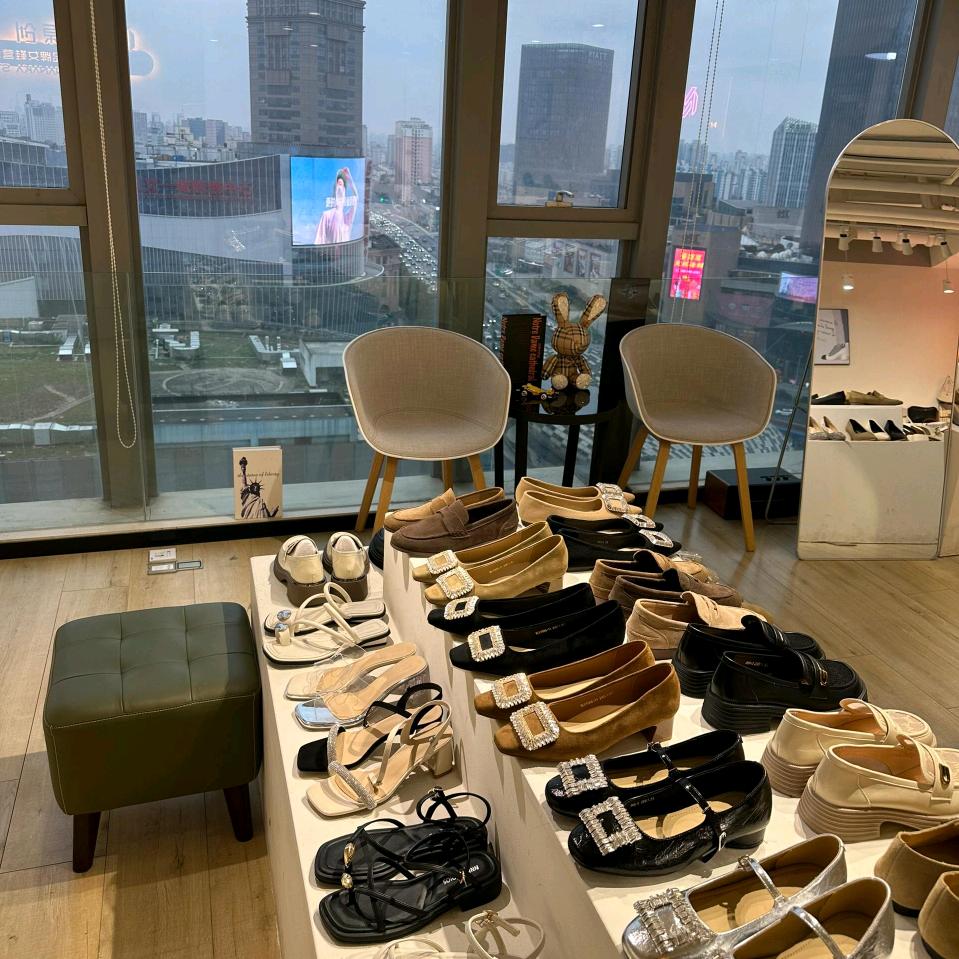 悦旋梦设计师女鞋