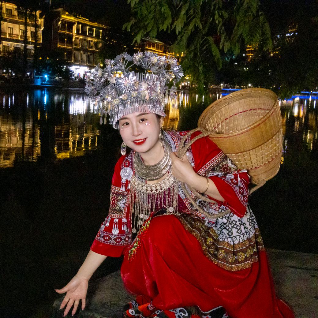 睫毛弯弯