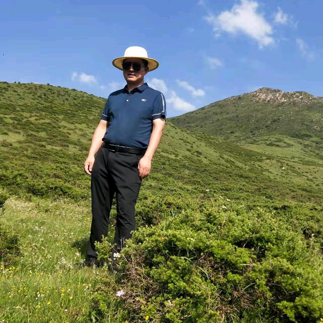 男人站直别爬下