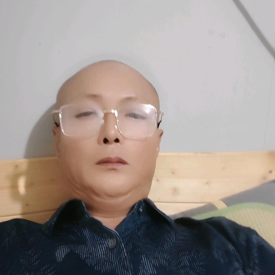 王建国