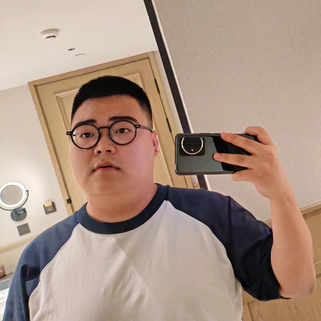 小郭.