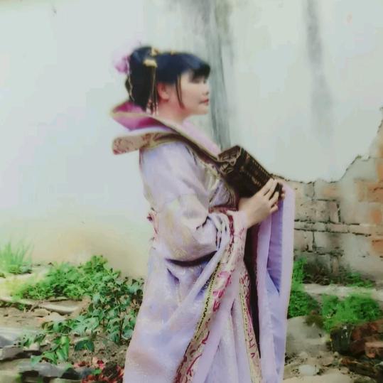 那行，我叫王楊梅。