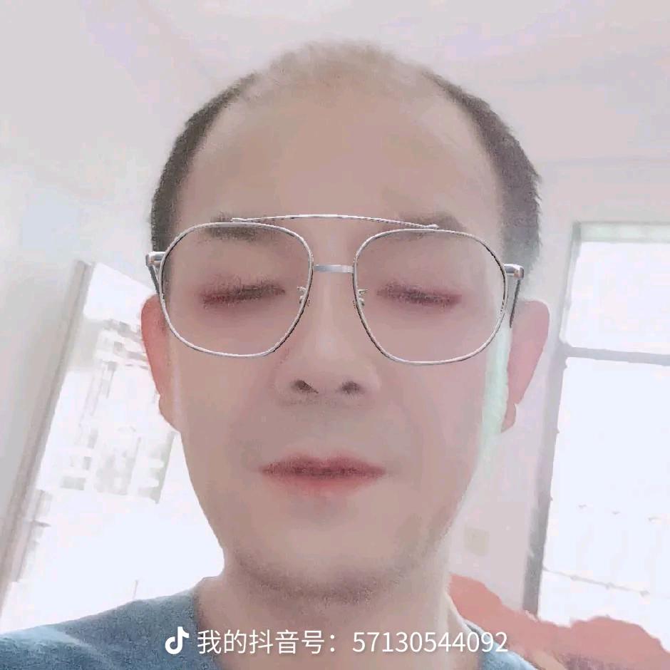 群哥单身相遇是缘份