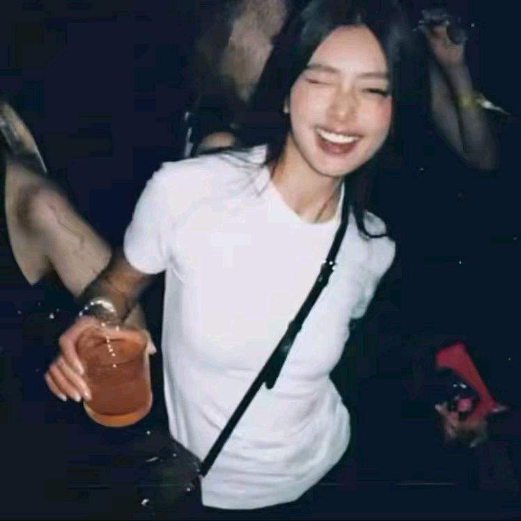 📷