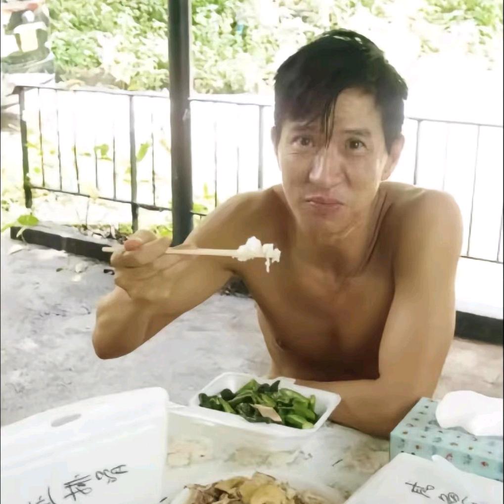 Dj莫想吃鱼