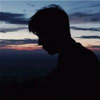 莫13@