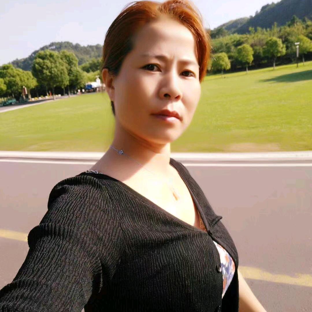 丫丫。