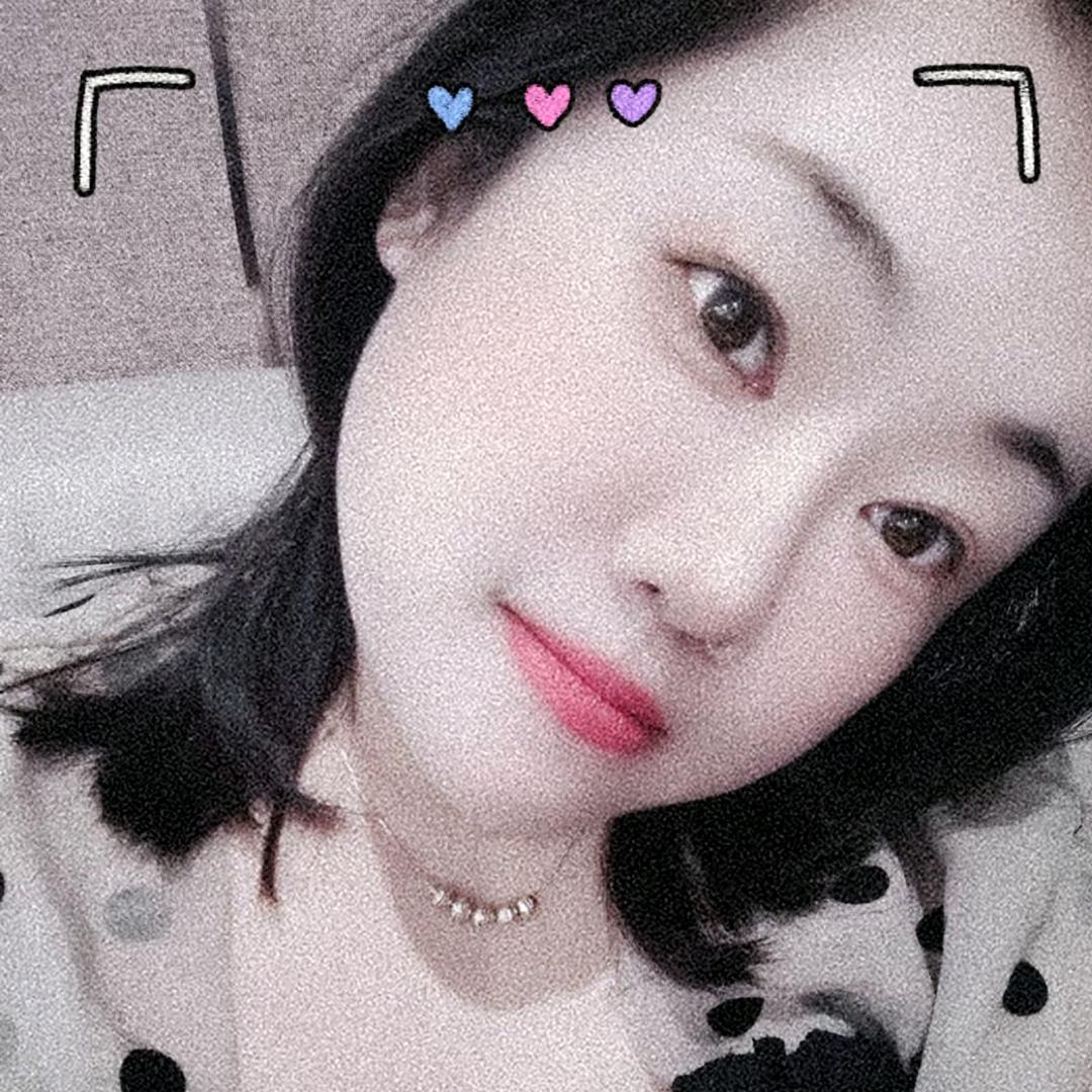 黄豆豆小污师（网恋被骗E300）