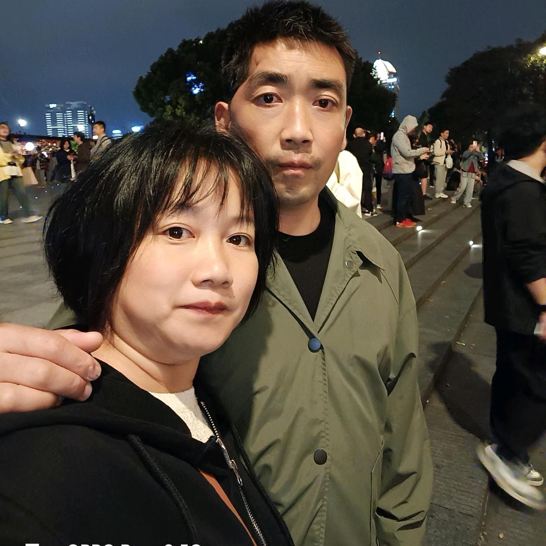 加油夫妻(艳娃子和平哥)