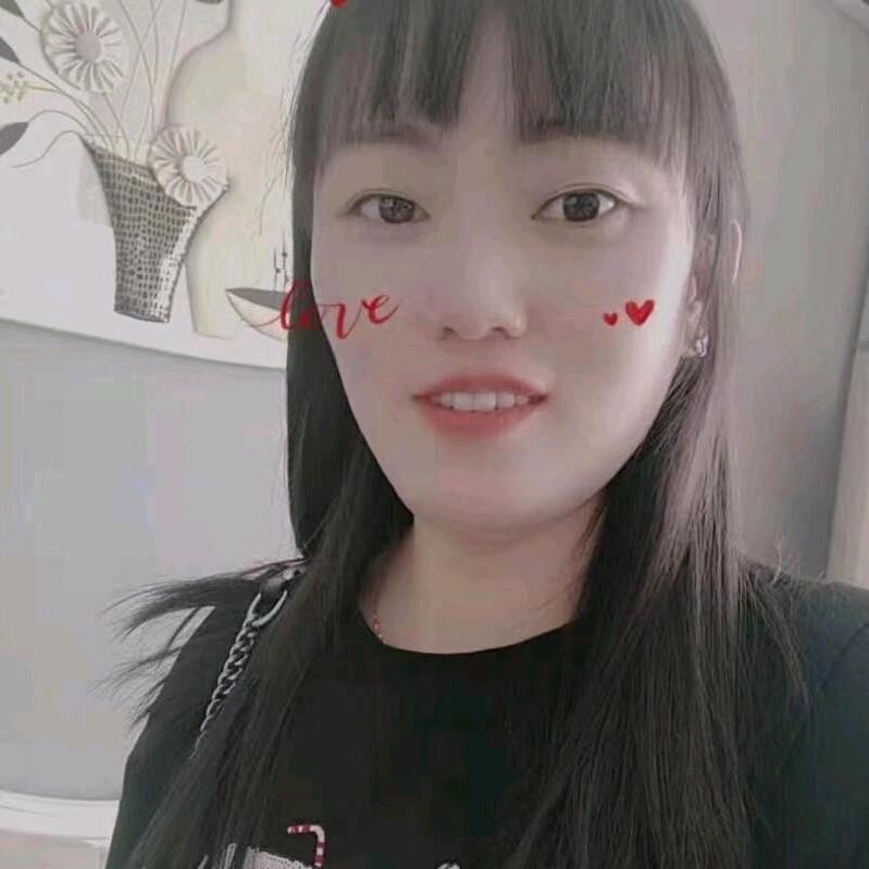 黄芳
