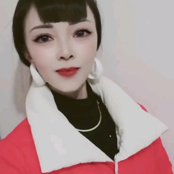 红红火火，辣妹子