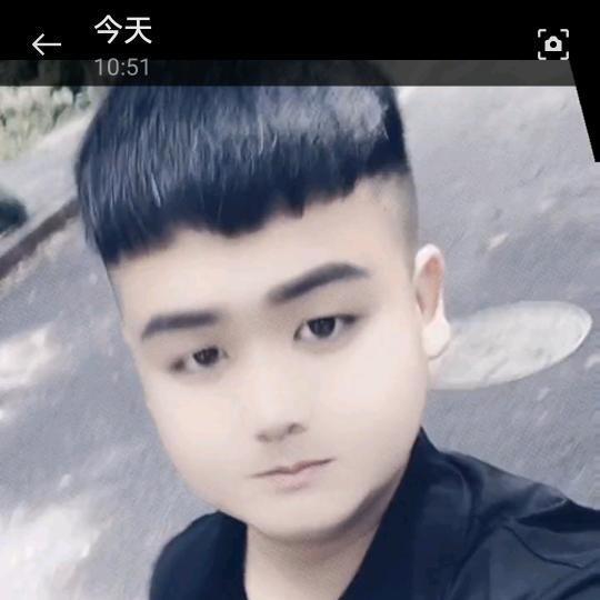 你的微笑闪亮我的未来。