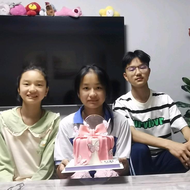 汤小霞