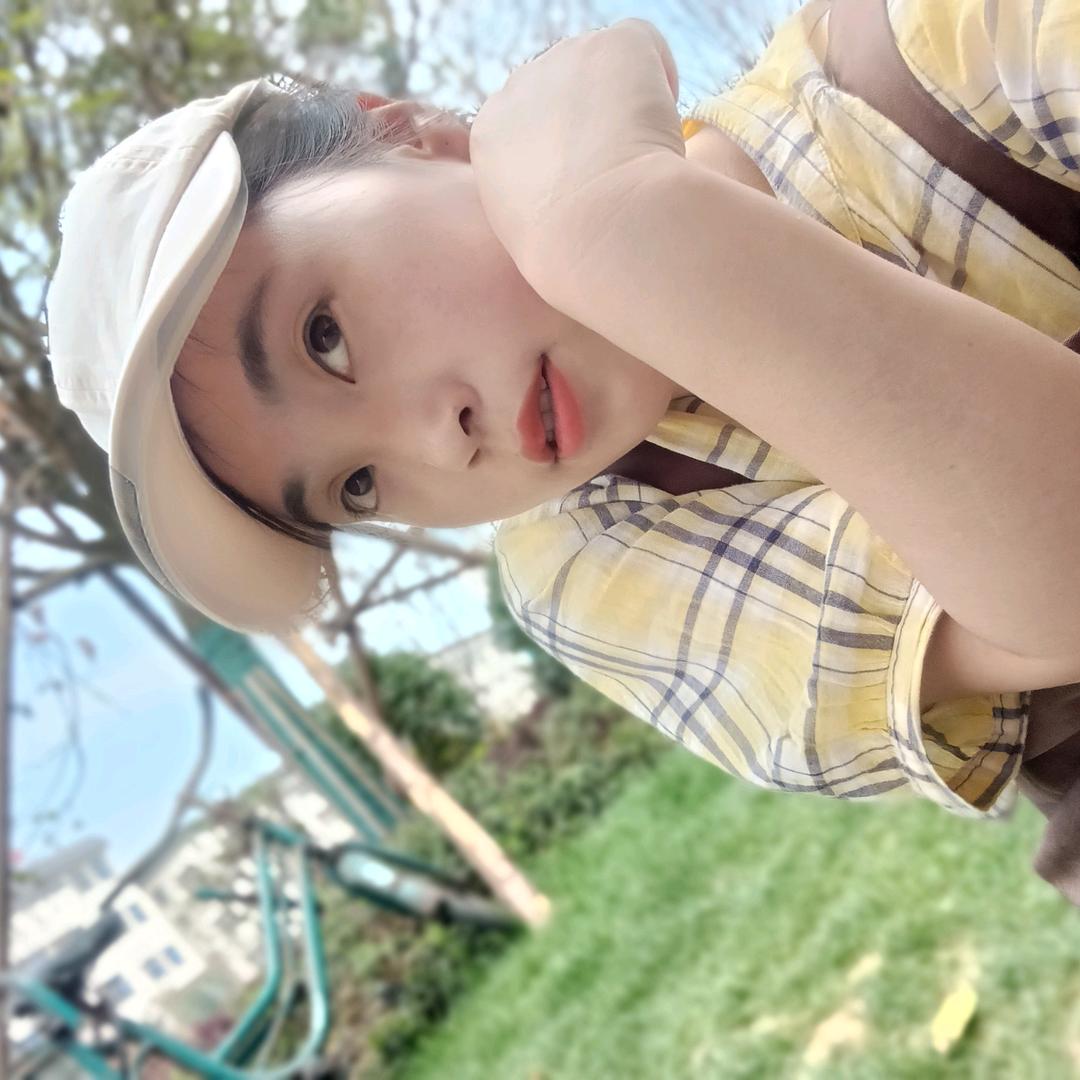 @『＊felicity＊』：ღ᭄ꦿ笨丫头