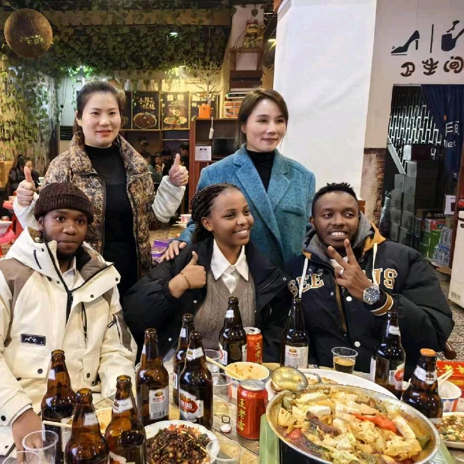 静静啃吧夜宵店