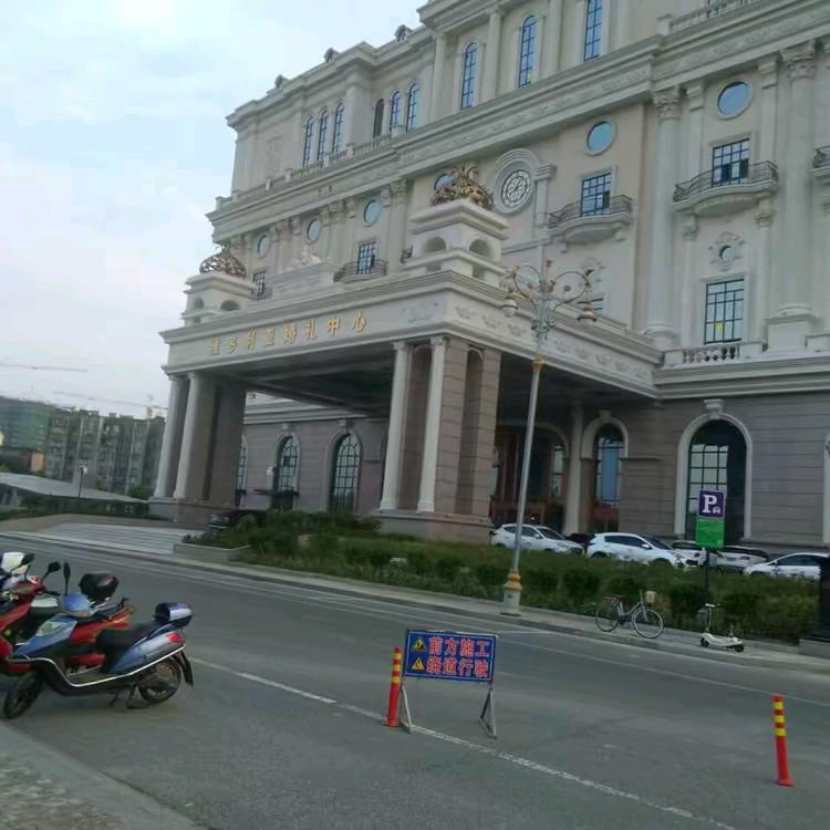 专业玻璃幕墙，外墙石材干挂装修公司