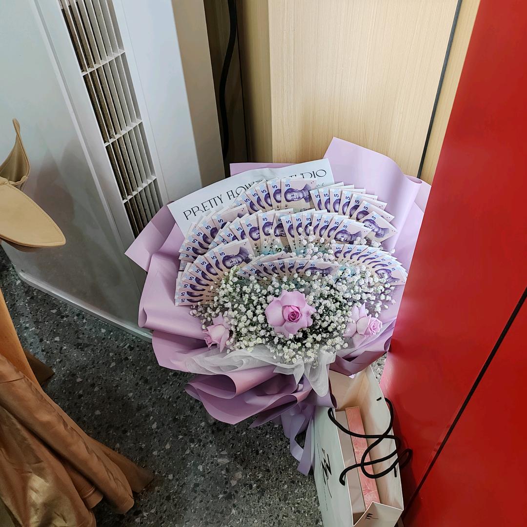 微微一笑🍀看世界