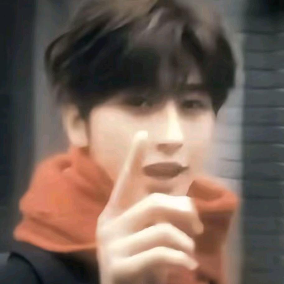 椿.雾（地铁逃生）