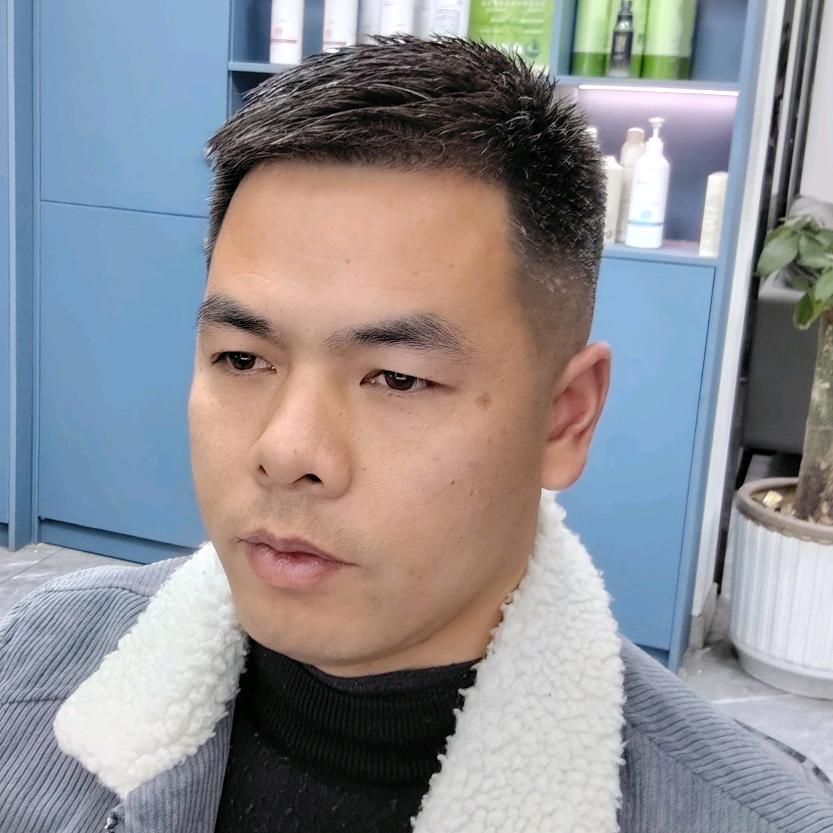 万翔汽修（小辉）