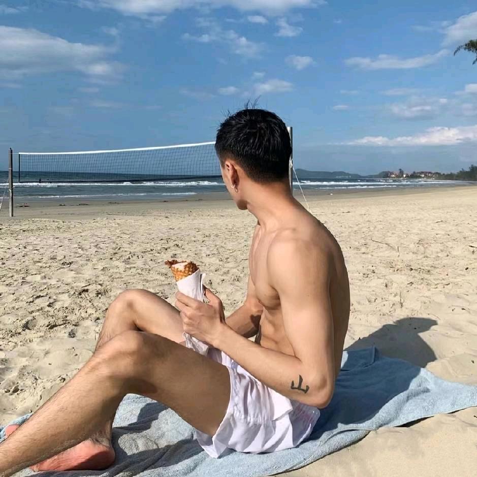 还不是因为你没有钱