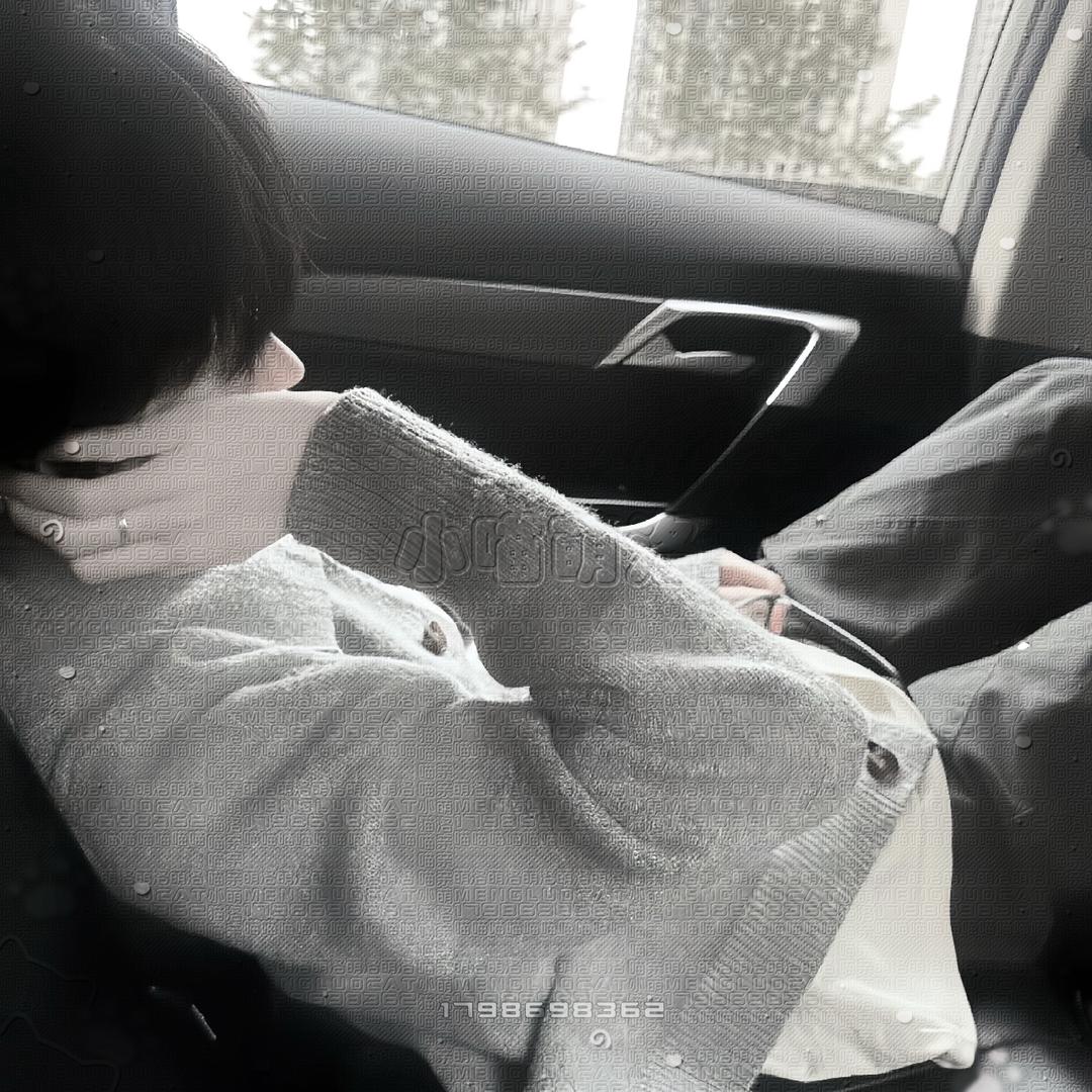 𝓧.浅蓝不是蓝是绿